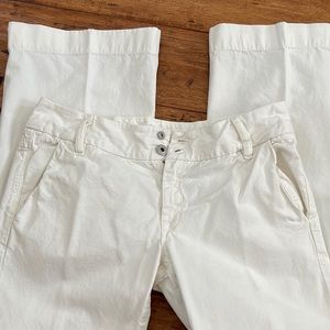 Great for summer! White cotton Diesel jeans sz 30